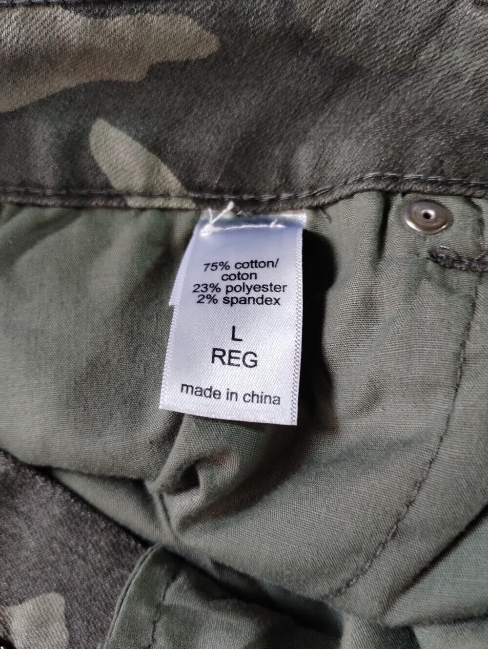 Maurices Olive Green Camo Skinny Jeans Size (L) - Picture 11 of 11